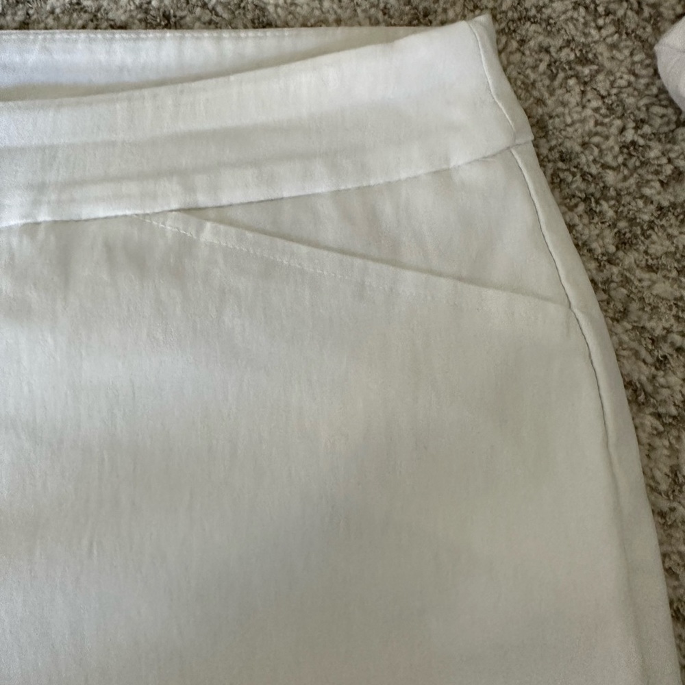 Charter Club Women's stretch Tummy Control Cropped Pants White Size 14 - Picture 3 of 9
